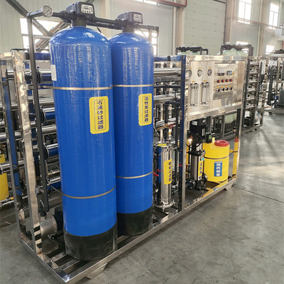 簡単 自動化 2T/H 水浄化機 商業用逆オスモス水過濾システム コンパクトな構造